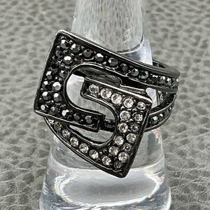 🖤2~TONE CRYSTALS INTERTWINED GUNMETAL SQUARE COCKTAIL RING EUC🖤